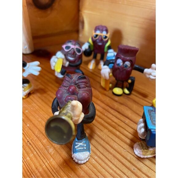 8 VTG 80s California Raisins Figures - Picture 3 of 6